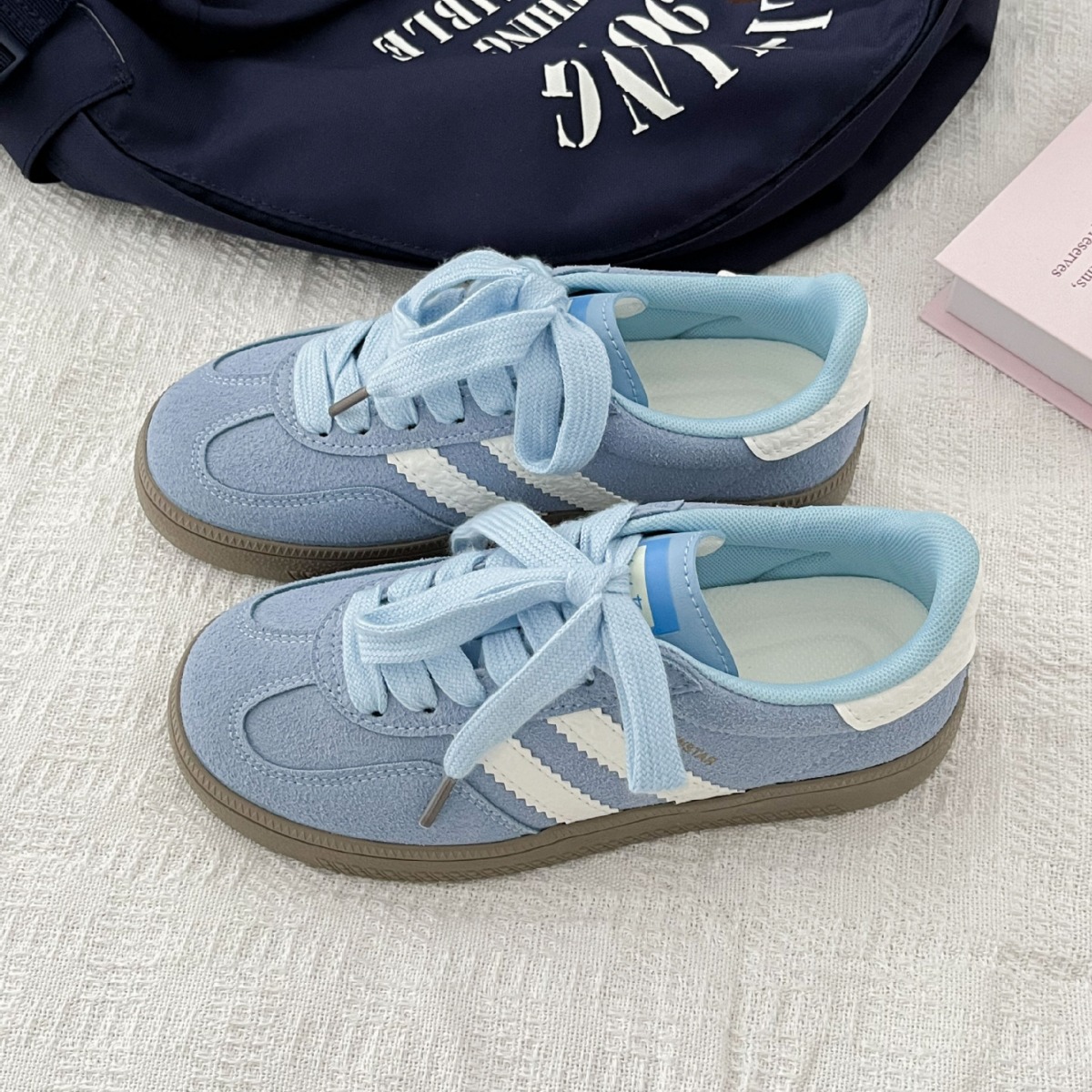 Vintage-style sneakers for wom - Guipure Lace Panel incelemesi ve fiyatı