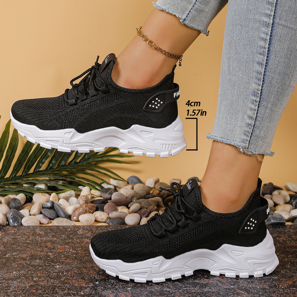 Women's sports shoes 2025: Bre - Guipure Lace Panel incelemesi ve fiyatı