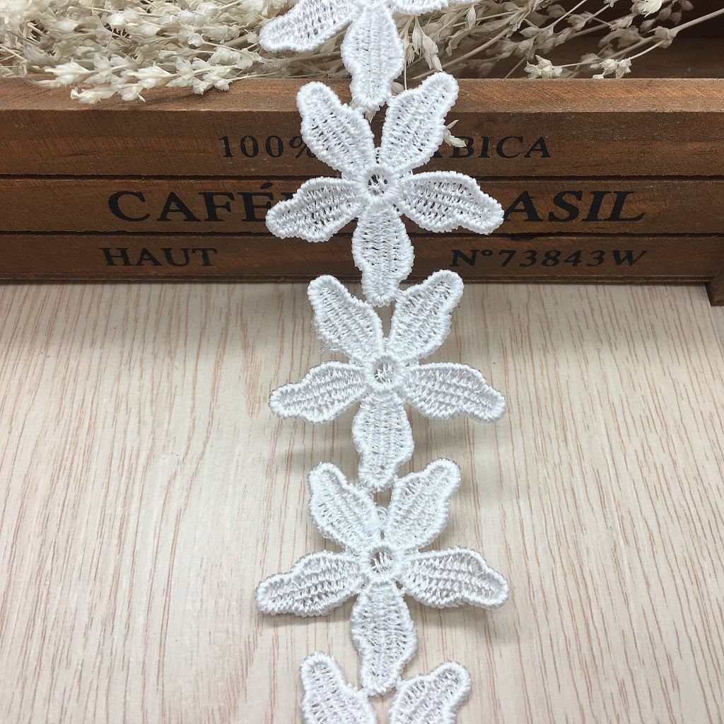 Embroidered Five-leaf Flower O - Lace Ribbon Trim incelemesi ve fiyatı